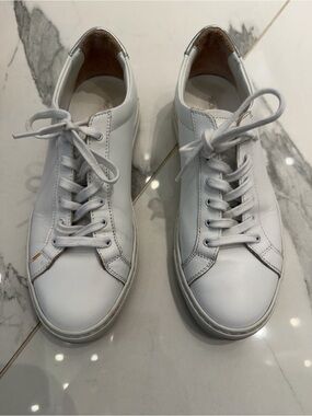 Common Projects White Leather Low-Top Lace-Up Sneakers
